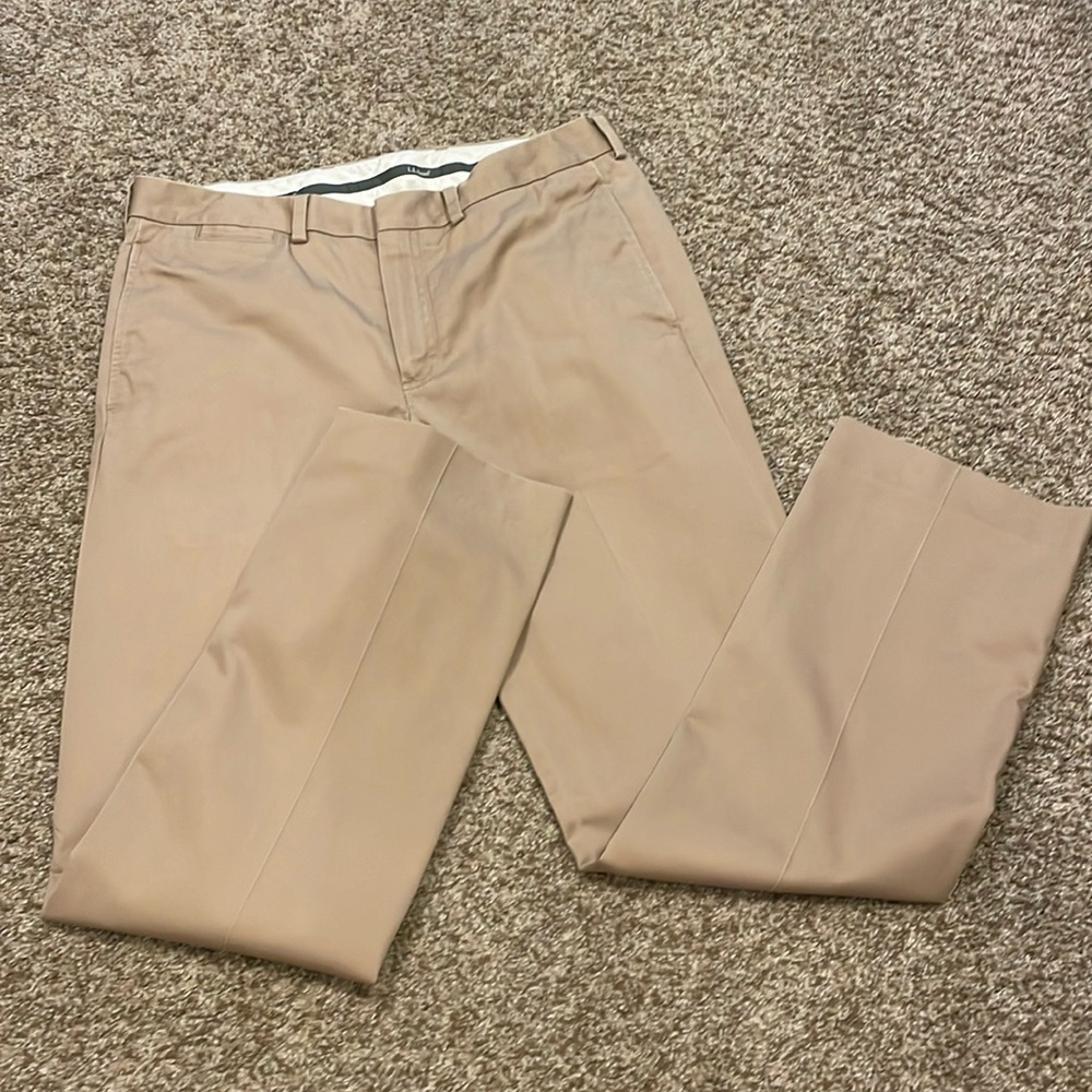 L.L. Bean Men's Khaki Chinos in Light Tan
